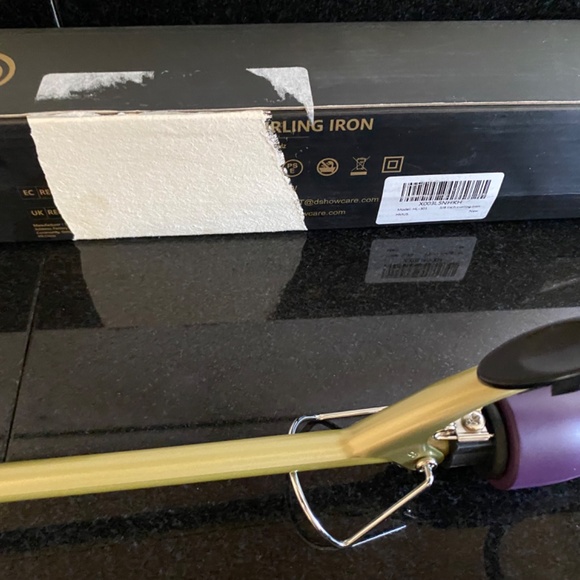 PROFESSIONAL CURLING IRON 3/4 Iinches - Picture 14 of 16
